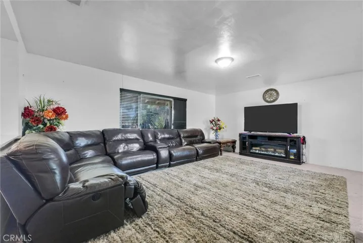 6254 Stanton, Highland, California 92346