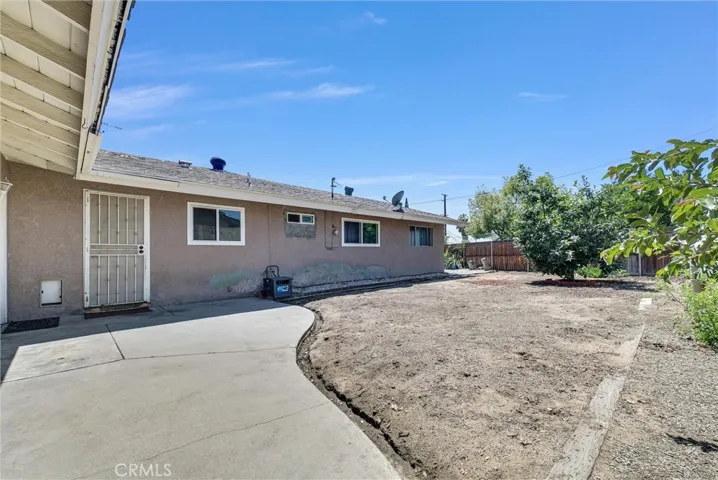 6254 Stanton, Highland, California 92346