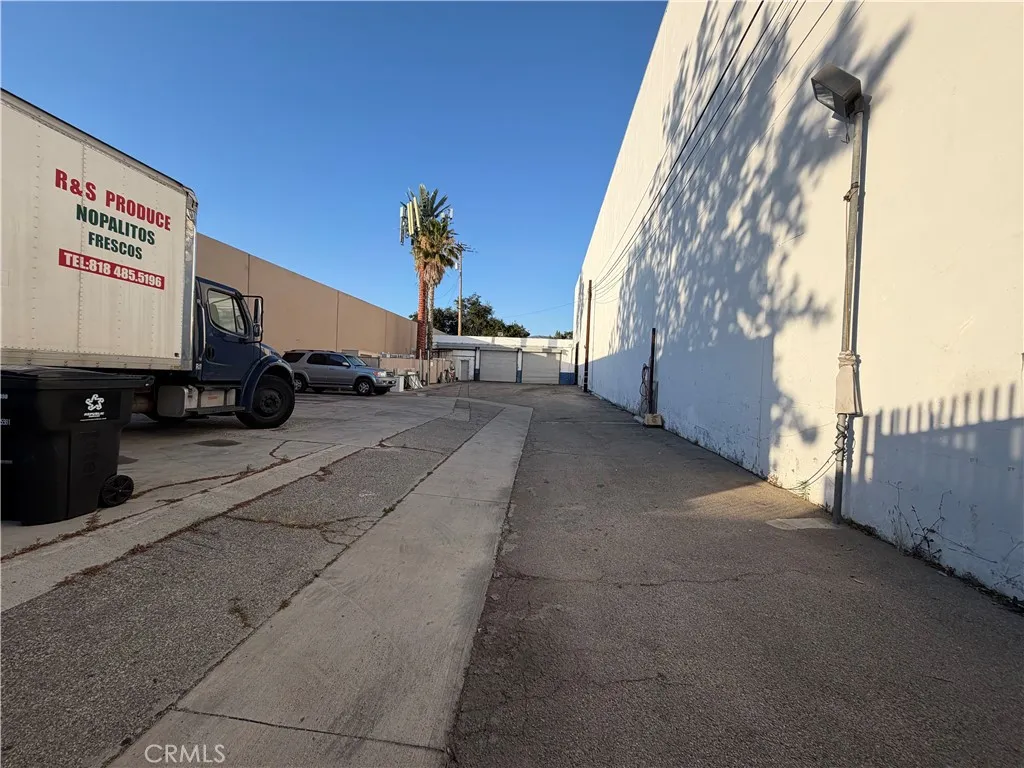 1423 Truman St, San Fernando, California 91340 — photo 4