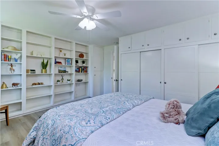 Built in shelves