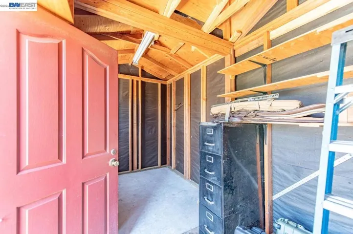 Shop - Garage