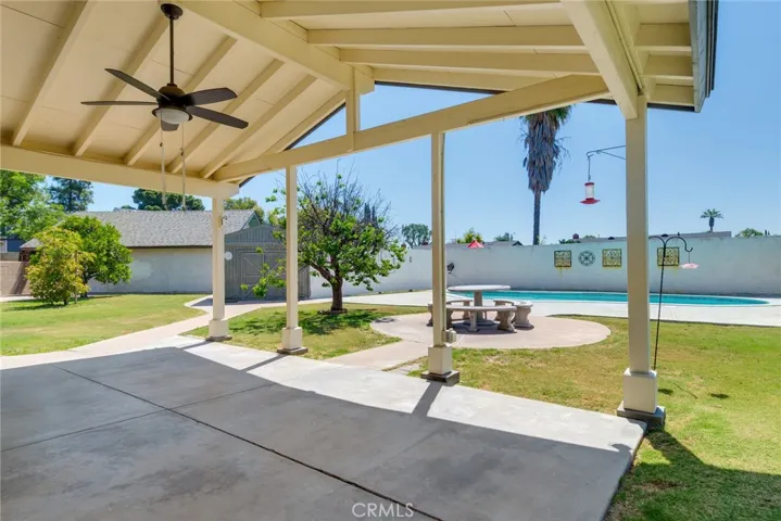 Concrete table stays with the property, just add your umbrella!