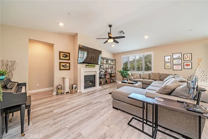 2620 Santa Fiora Drive, Corona, California 92882