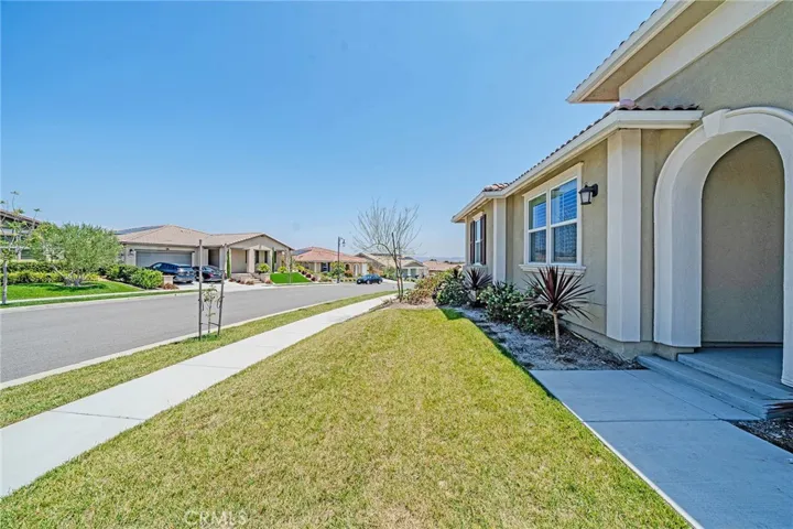 2620 Santa Fiora Drive, Corona, California 92882