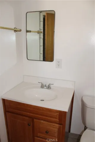 15975 Venango Road, Apple Valley, California 92307