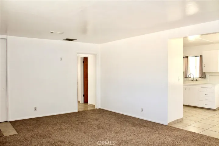 15975 Venango Road, Apple Valley, California 92307