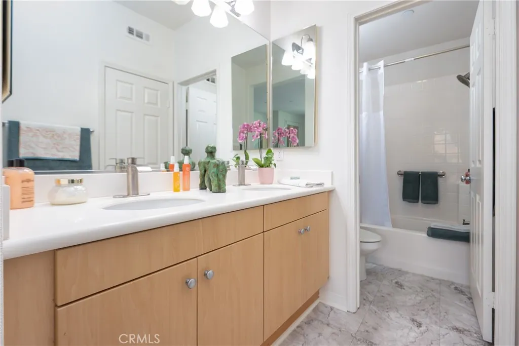 shower/tub combo