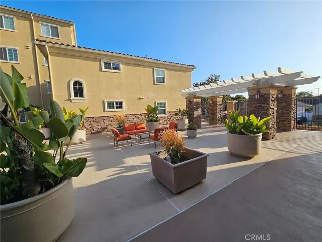 Outdoor Entertaining Area
