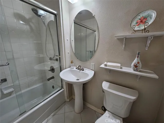 2nd Bathroom