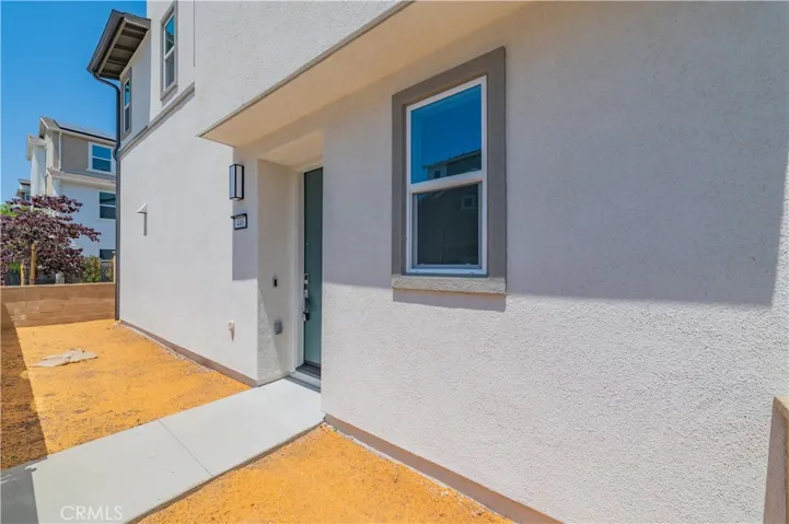 446 Lobata, Irvine, California 92618