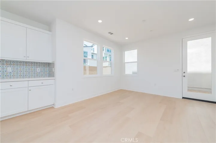 446 Lobata, Irvine, California 92618