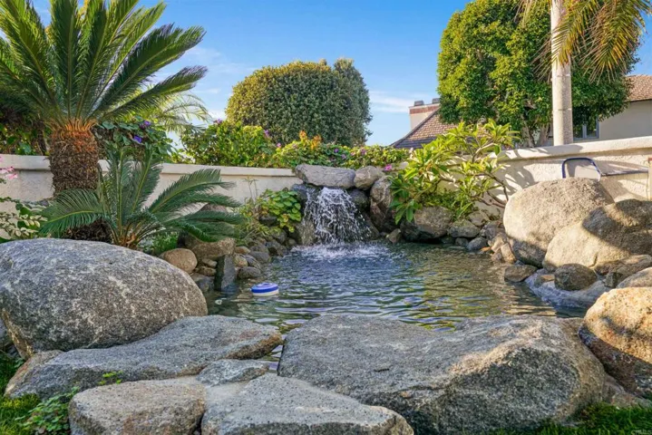 Swim/Spa (not just a water feature)