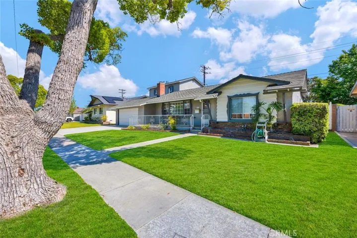 3222 W Sunview, Anaheim, California 92804