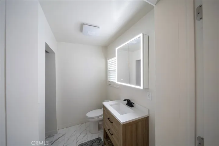 1/2 bath with new W/D