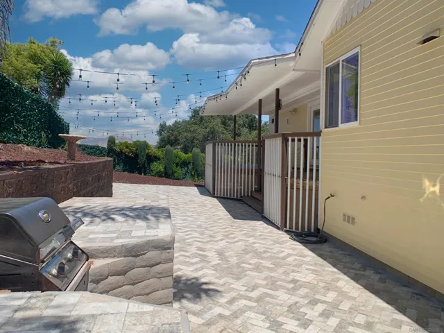 205 Highline Trail, El Cajon, California 92021