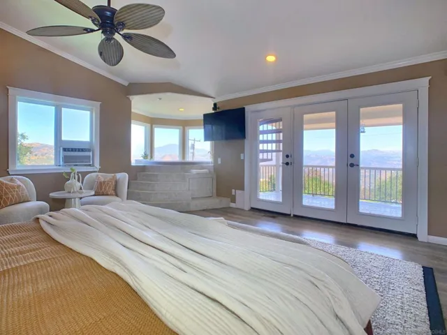 205 Highline Trail, El Cajon, California 92021