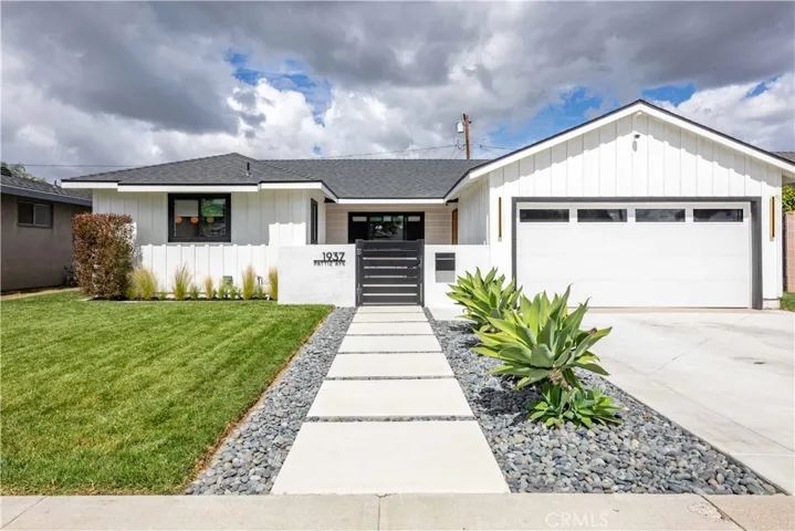 1937 Pattiz, Long Beach, California 90815