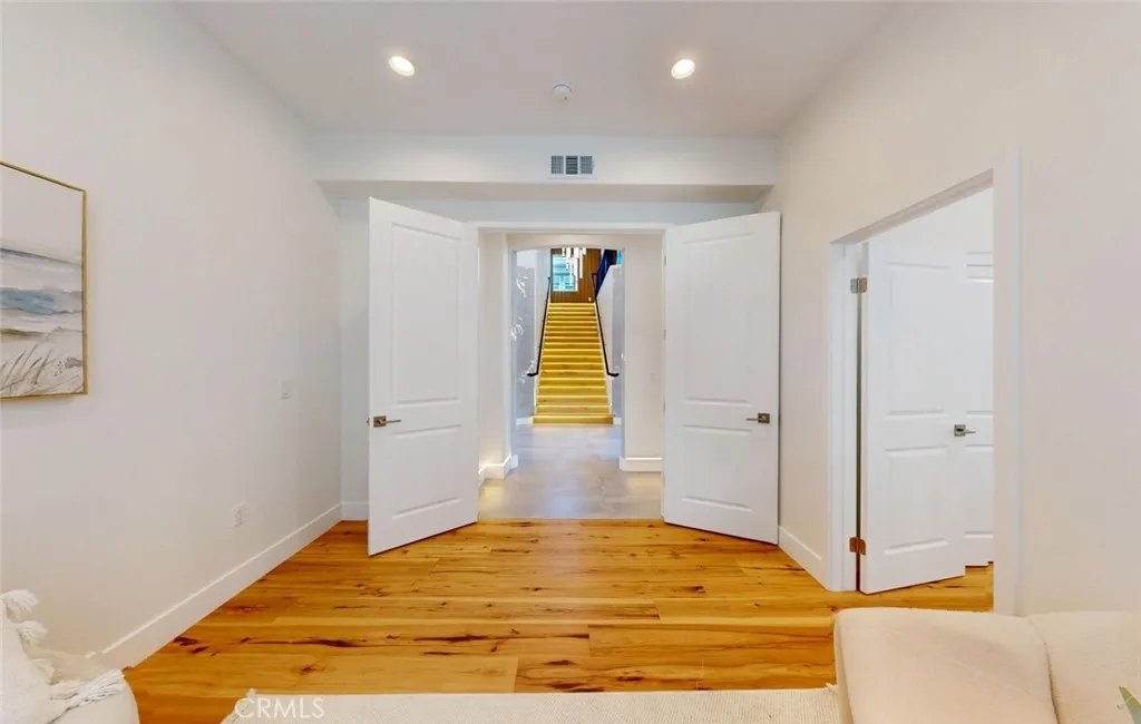 Spacious Bedroom Hallway