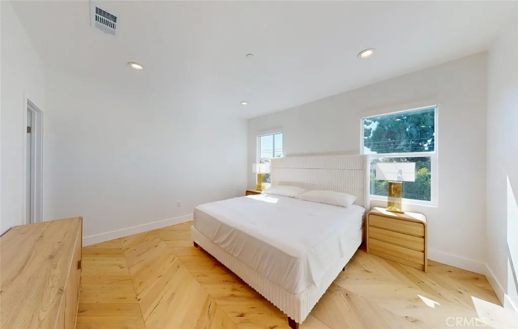 Bright Guest Bedroom