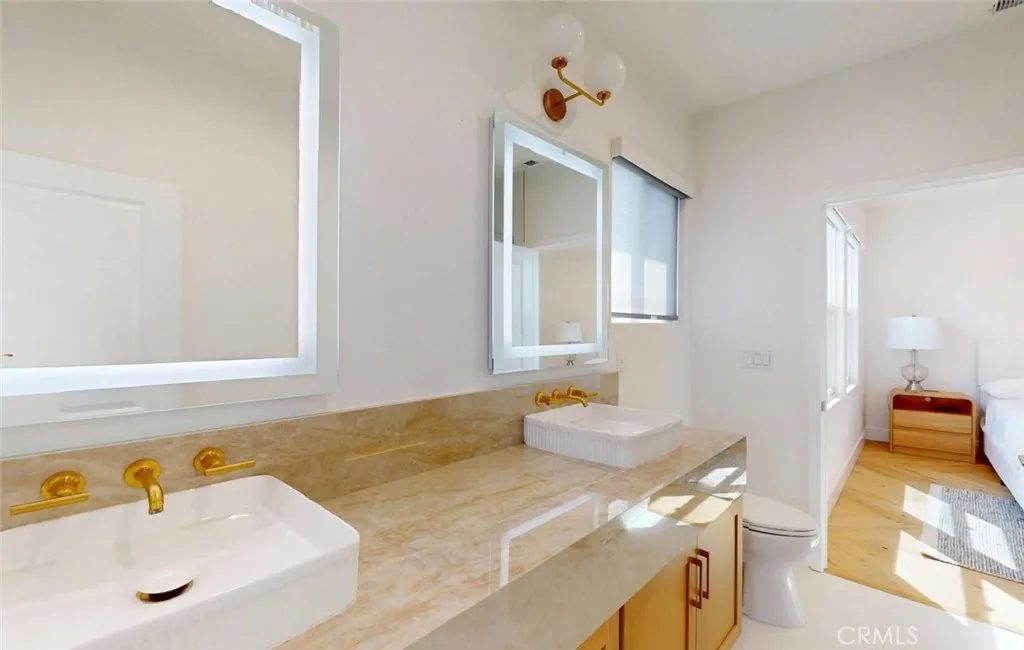 Modern Bathroom Suite