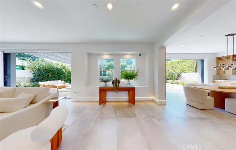 Expansive Entertaining Area