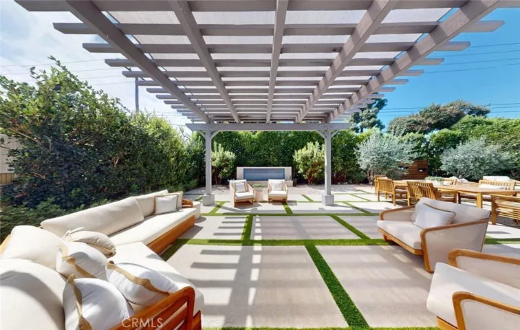 Resort-Style Outdoor Living