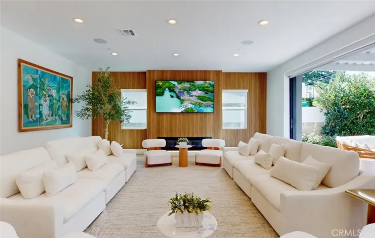 ophisticated Family Room