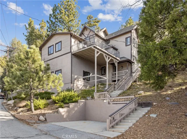 965 Sandalwood Drive, Lake Arrowhead, California 92352