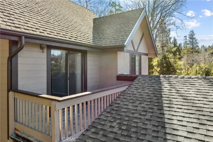 965 Sandalwood Drive, Lake Arrowhead, California 92352