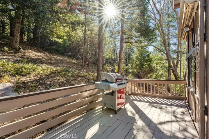 965 Sandalwood Drive, Lake Arrowhead, California 92352