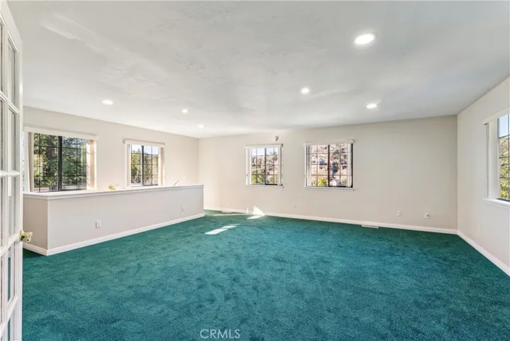 965 Sandalwood Drive, Lake Arrowhead, California 92352
