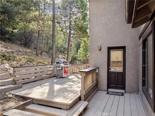 965 Sandalwood Drive, Lake Arrowhead, California 92352