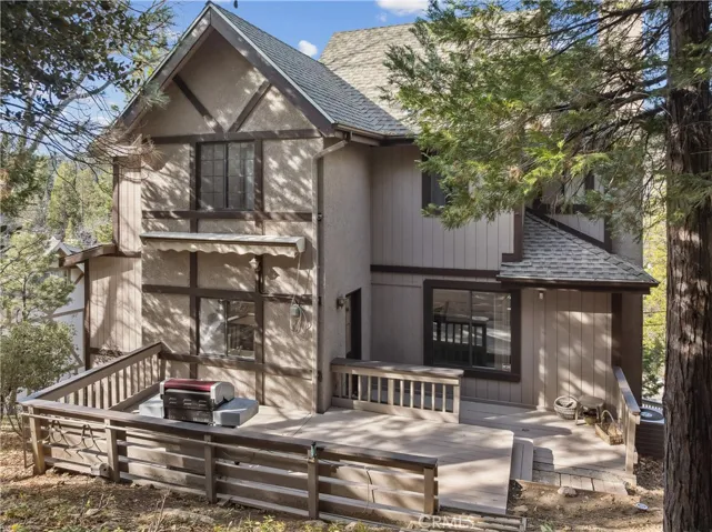 965 Sandalwood Drive, Lake Arrowhead, California 92352