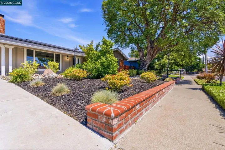 5181 Greenmeadow Dr, Concord, California 94521