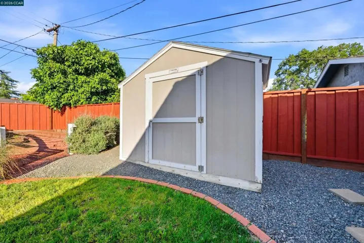 5181 Greenmeadow Dr, Concord, California 94521