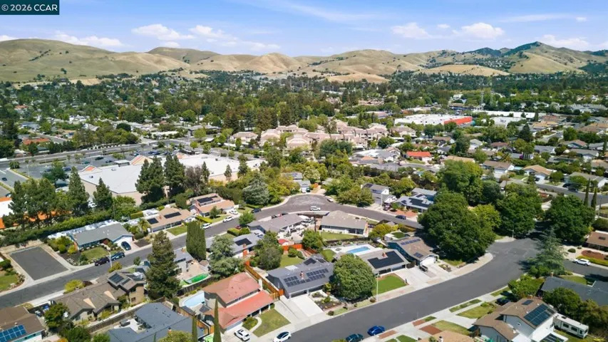 5181 Greenmeadow Dr, Concord, California 94521