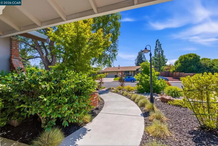 5181 Greenmeadow Dr, Concord, California 94521