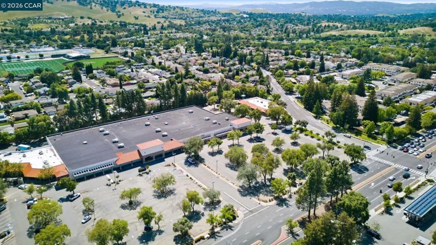 5181 Greenmeadow Dr, Concord, California 94521