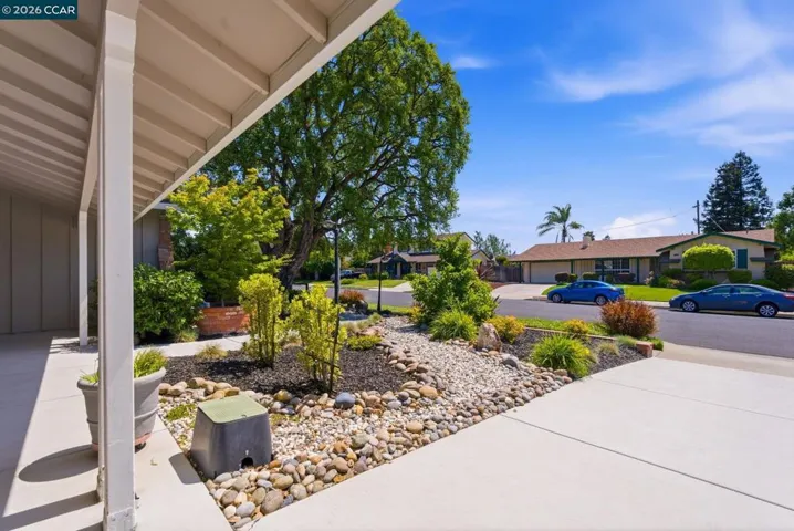 5181 Greenmeadow Dr, Concord, California 94521