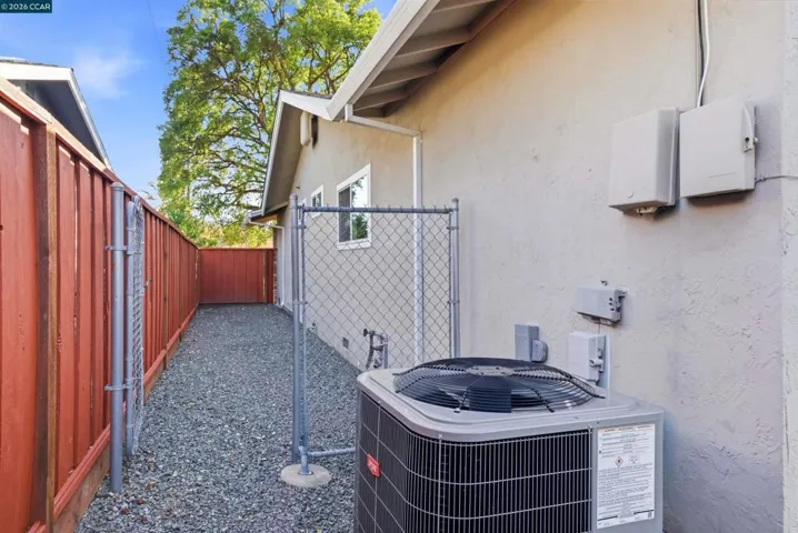 5181 Greenmeadow Dr, Concord, California 94521