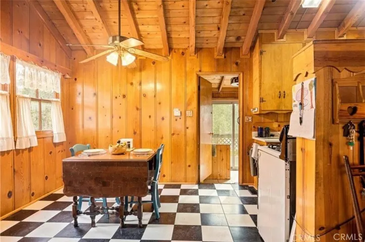 607 Seeley, Crestline, California 92325