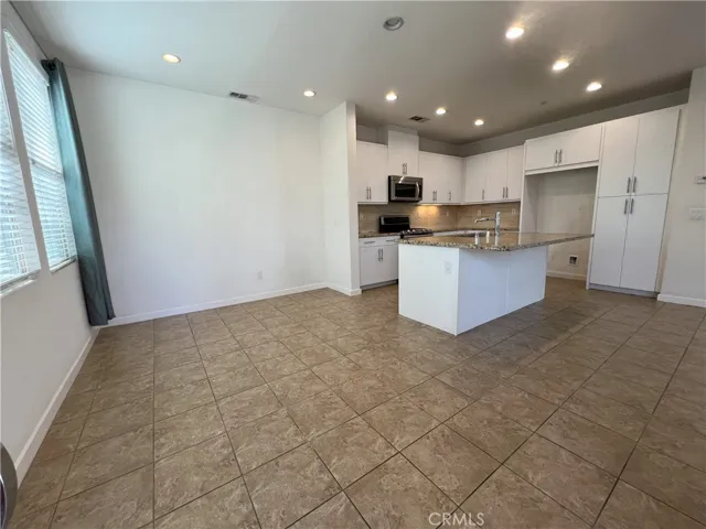 102 Wild Rose, Lake Forest, California 92630