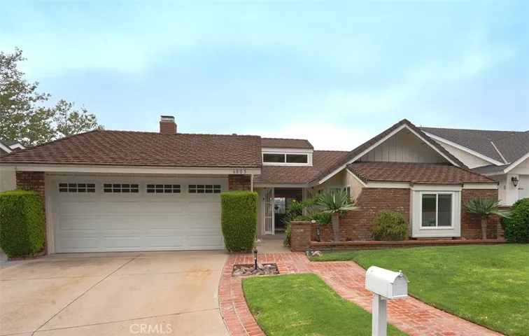 Welcome to 6003 Yorktown Circle in Orange