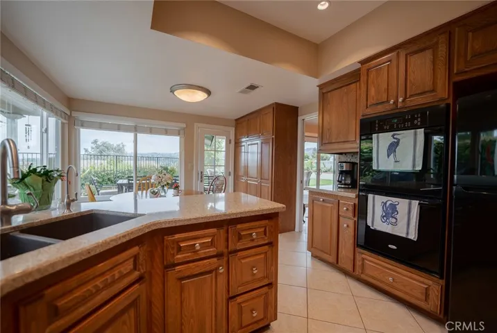 The kitchen and breakfast room have great views