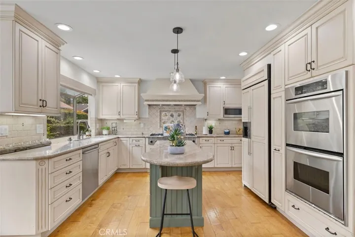 Open kitchen and family room combo space