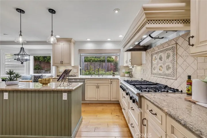 Open kitchen and family room combo space