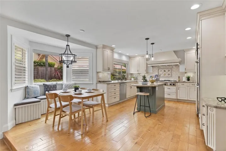 Open kitchen and family room combo space