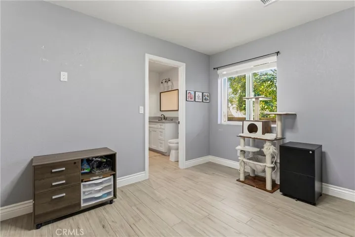 ADU -2nd Bedroom - Jacl and Jill Style