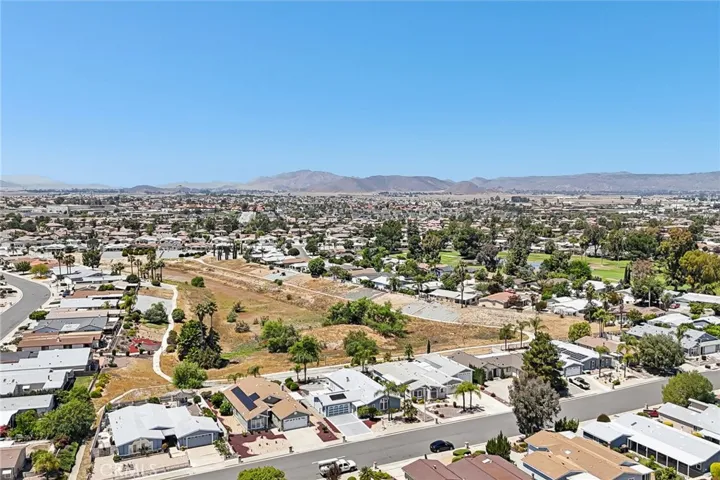 1601 Ailanthus, Hemet, California 92545