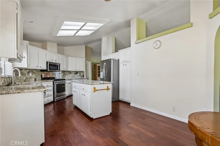 1601 Ailanthus, Hemet, California 92545